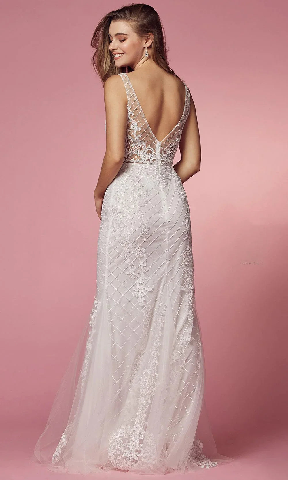 Enchanted Threads: Ethereal Mermaid Dress for Unforgettable Occasions