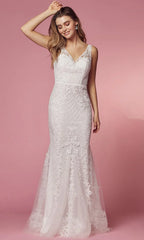 Enchanted Threads: Ethereal Mermaid Dress for Unforgettable Occasions