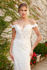 **Timeless Romance: Off-the-Shoulder Lace Mermaid Gown for Enchanting Occasions**