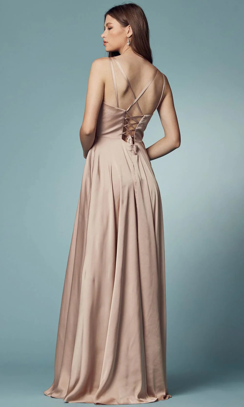 **Nox Anabel's E1020: Radiate Sophistication with a Graceful A-Line Gown**