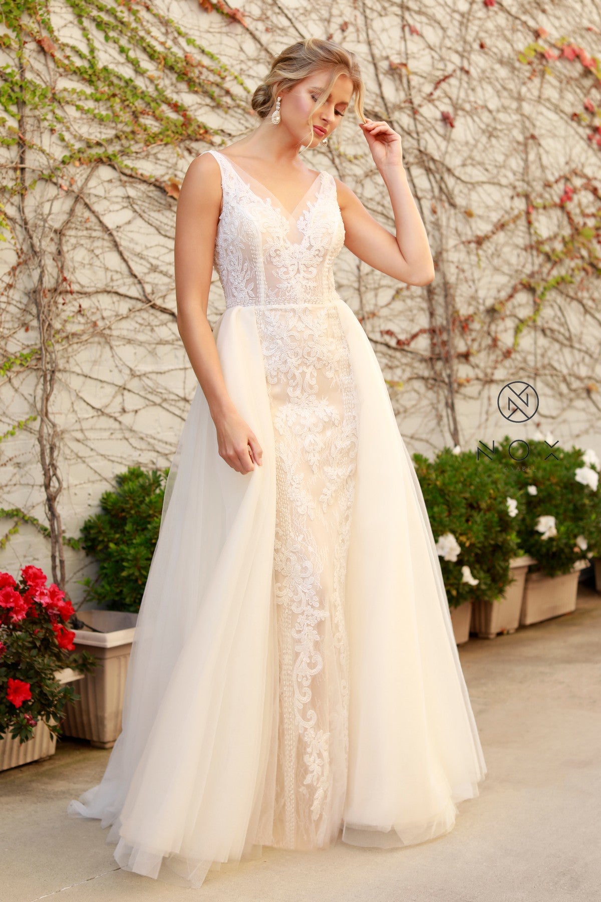 Enchanting Ethereal Elegance: Nox Anabel's Shimmering Mermaid Gown (E474)