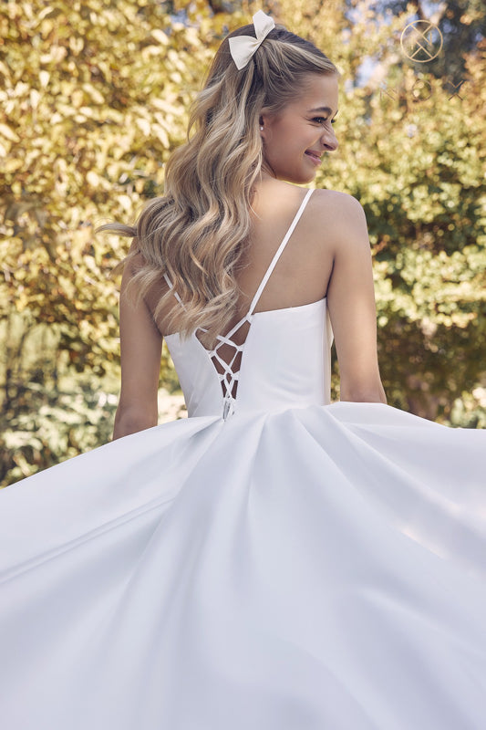 **Nox Anabel: The Wedding Dress of Timeless Elegance and Modern Charm**