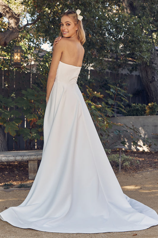 Nox Anabel JW938: Captivating Wedding Dress for Timeless Elegance