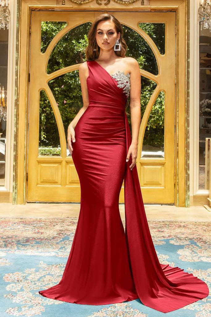 Enchanting Asymmetry: Portia and Scarlett's One-Shoulder Trumpet Gown