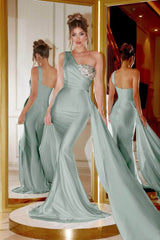Enchanting Asymmetry: Portia and Scarlett's One-Shoulder Trumpet Gown