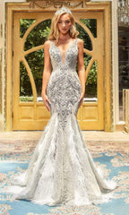 **Portia & Scarlett: Captivating Feather and AppliquÃ© Trumpet Gown for Unforgettable Entrances**