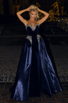 **Captivating Elegance: Portia and Scarlett's Beaded Sweetheart Evening Gown**